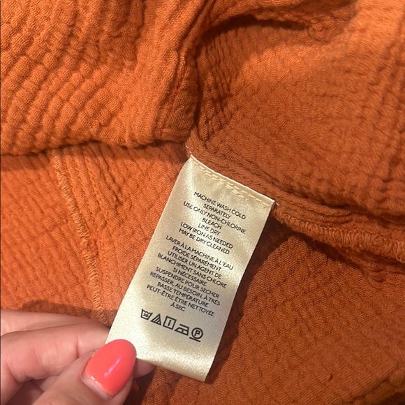 We The Free burnt orange Textured linen like cropped top - Picture 6 of 7